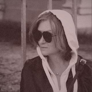 Лена Попова